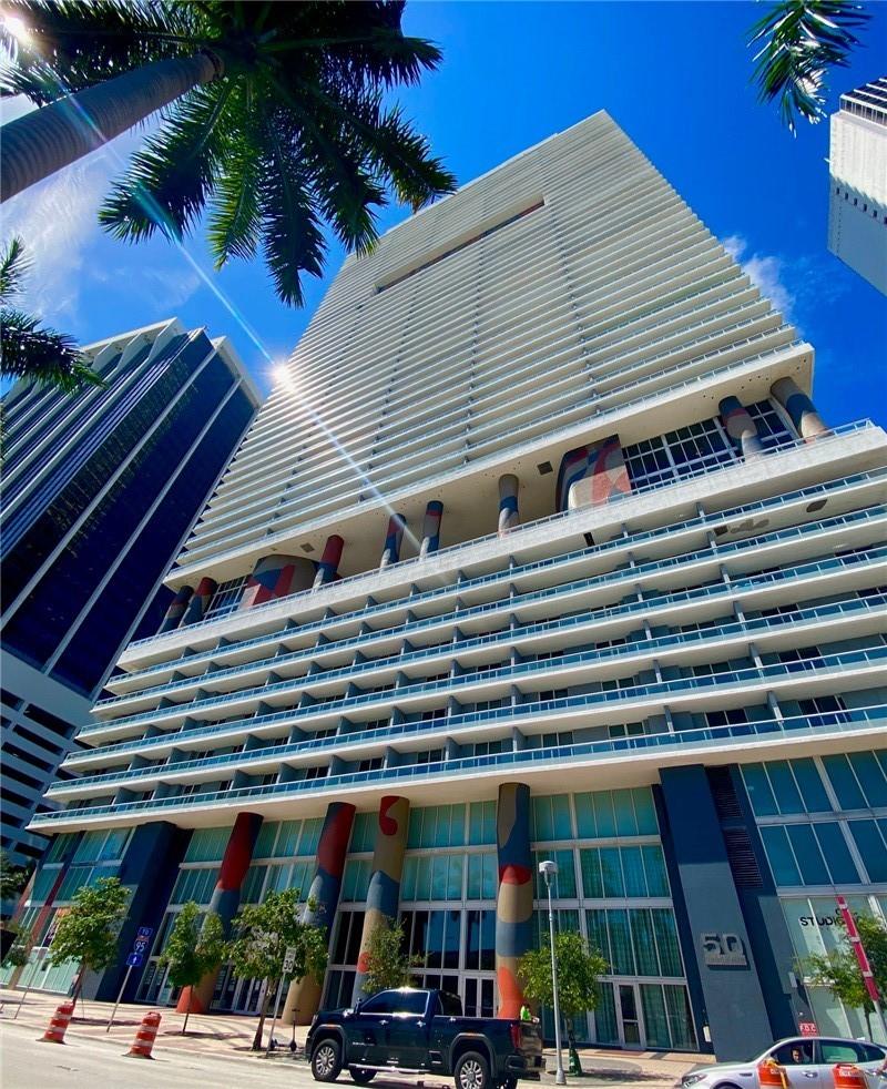 Miami FL 33132 - F10534273
