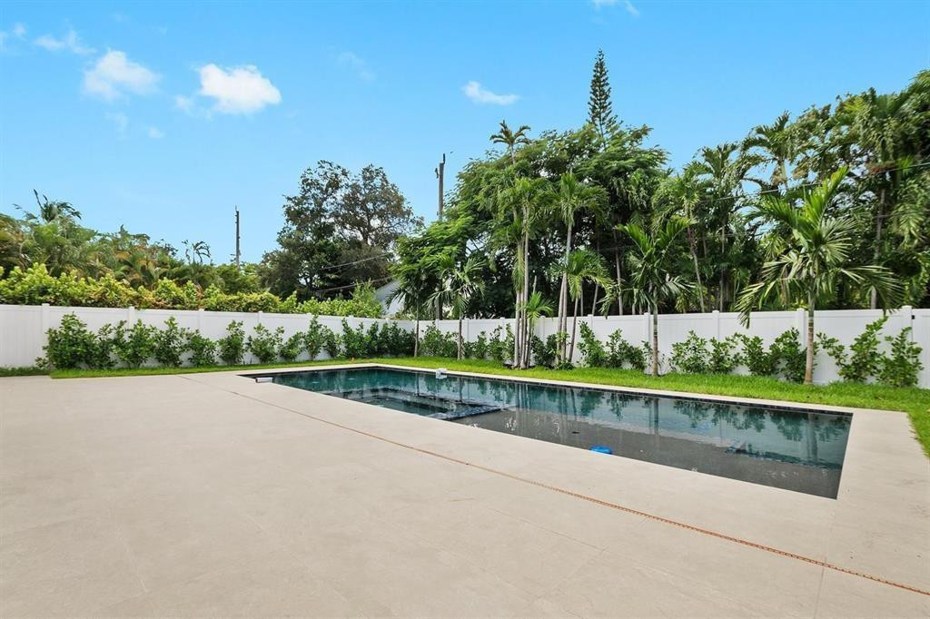 607 NE 17th, Fort Lauderdale FL 33304