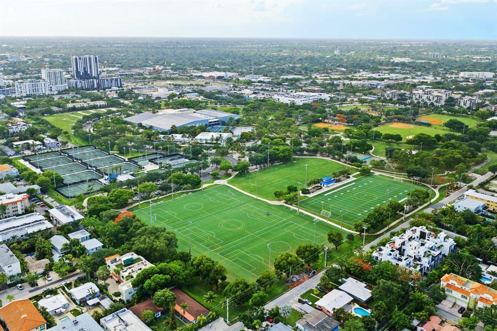 607 NE 17th, Fort Lauderdale FL 33304