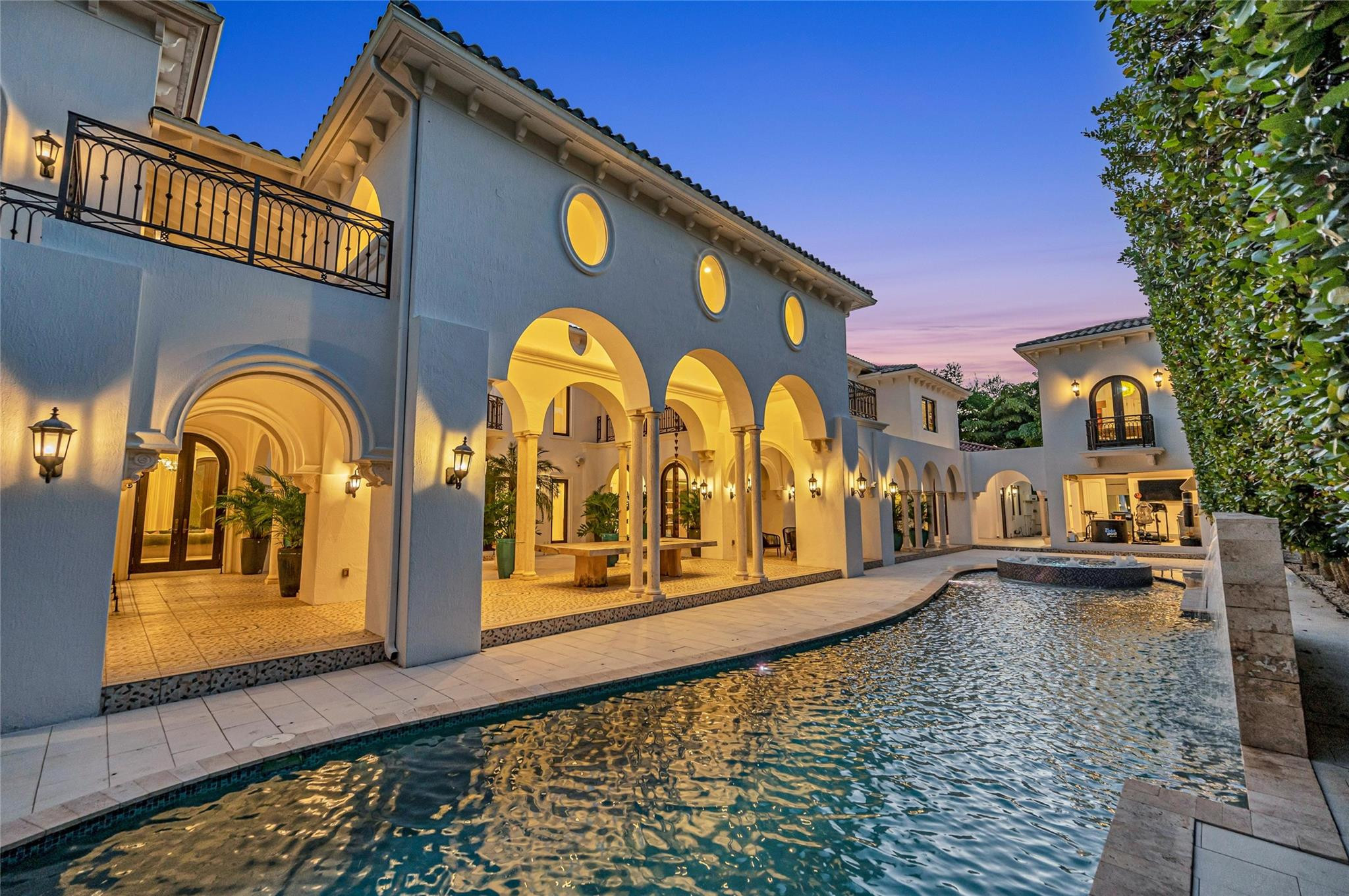 4955 SW 83rd, Miami FL 33143