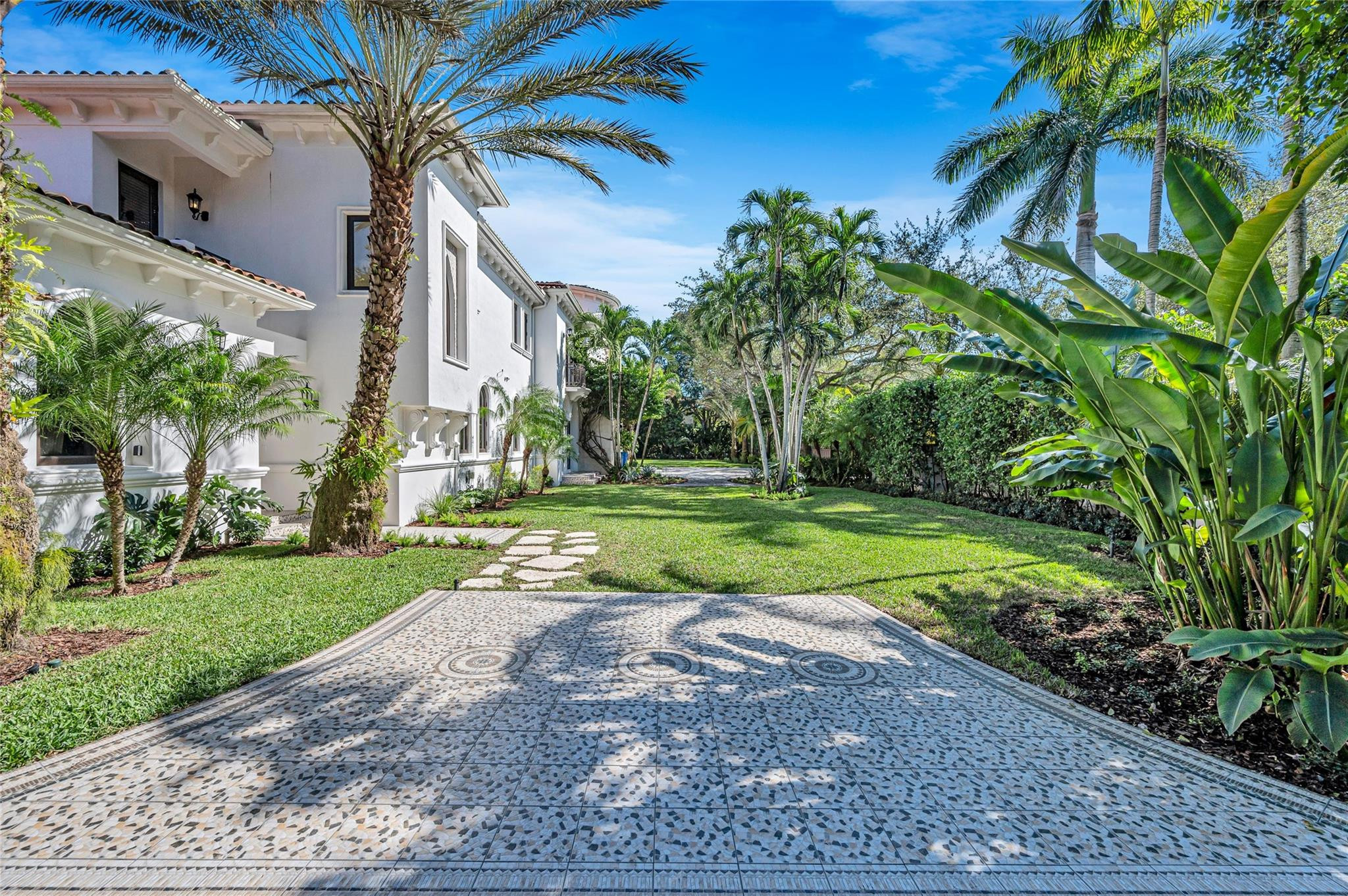 4955 SW 83rd, Miami FL 33143