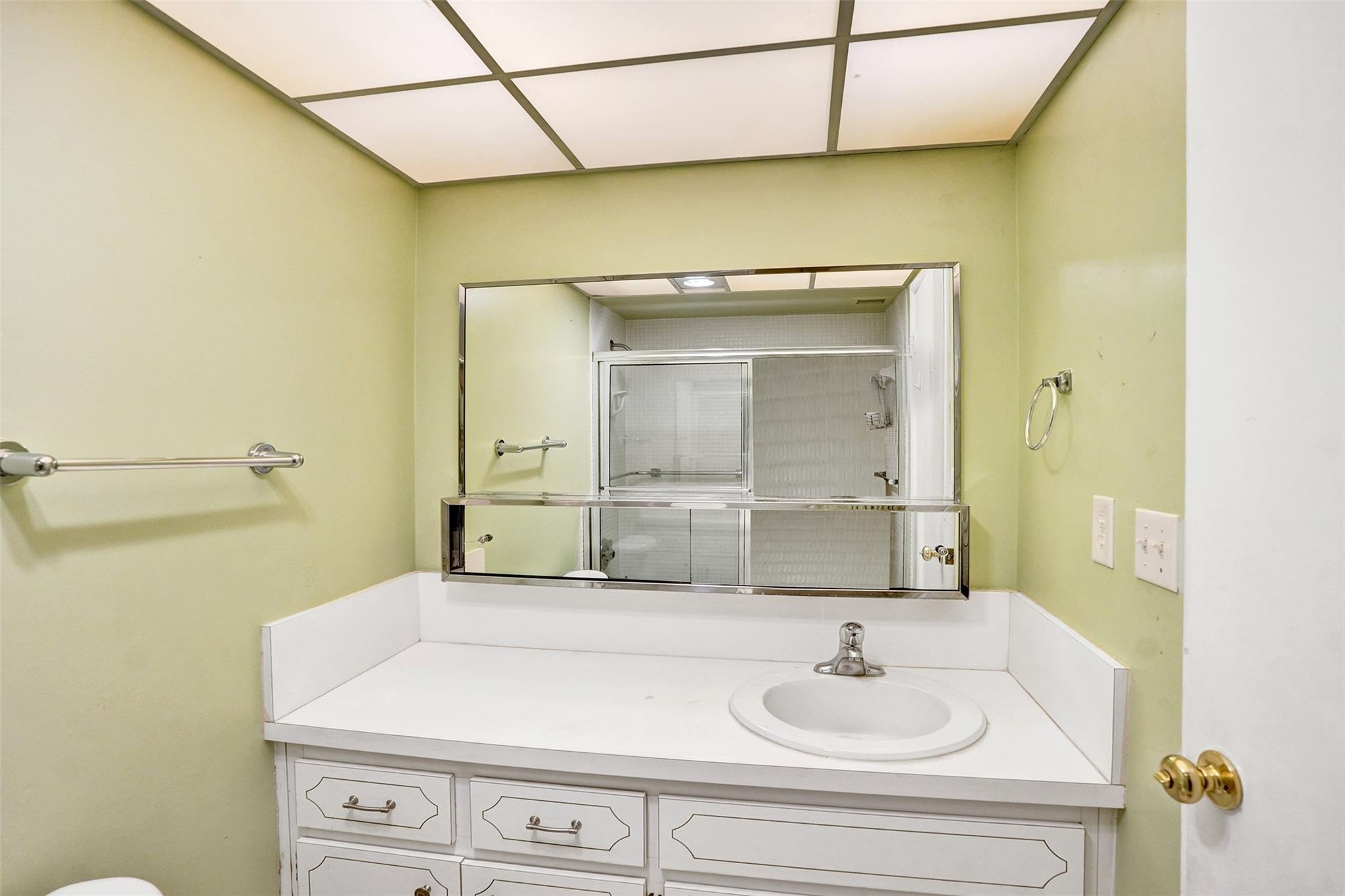 2500 NE 48 #403, Fort Lauderdale FL 33308