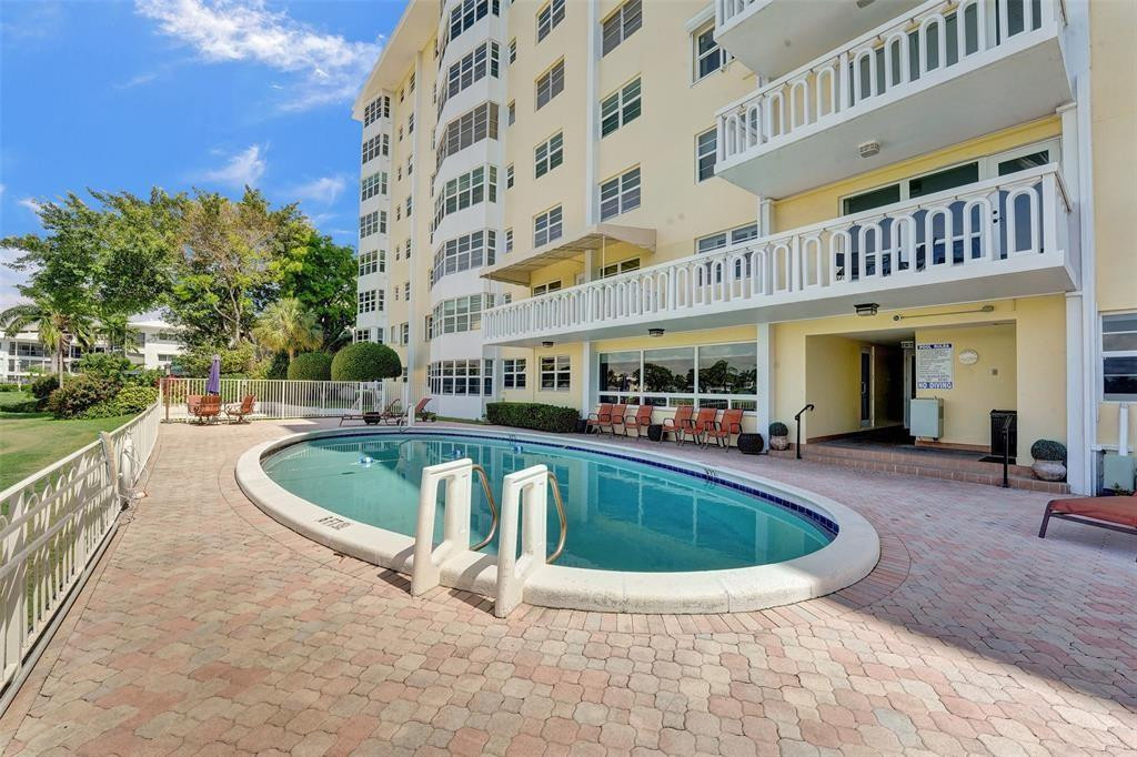 2500 NE 48 #403, Fort Lauderdale FL 33308
