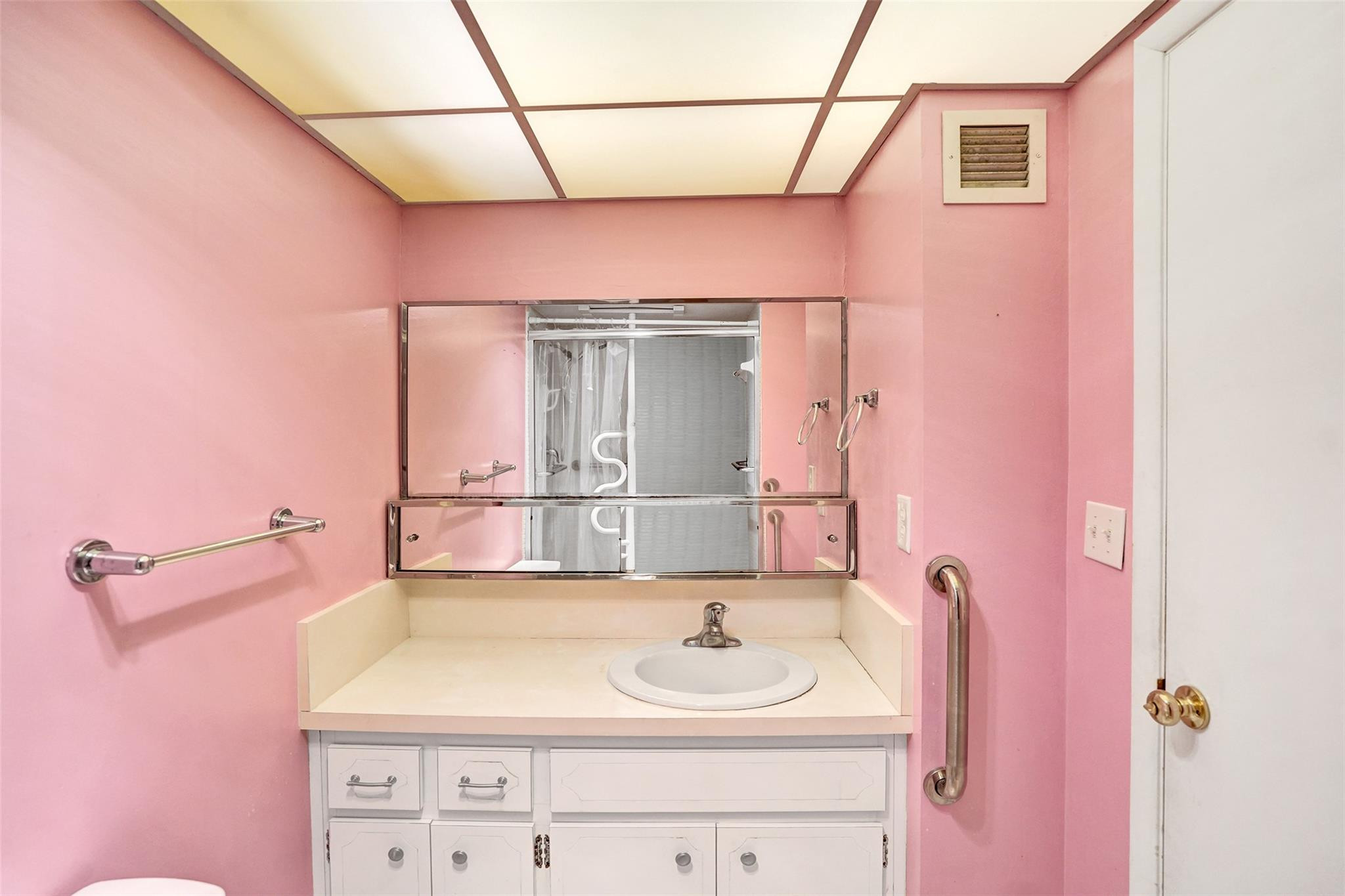 2500 NE 48 #403, Fort Lauderdale FL 33308