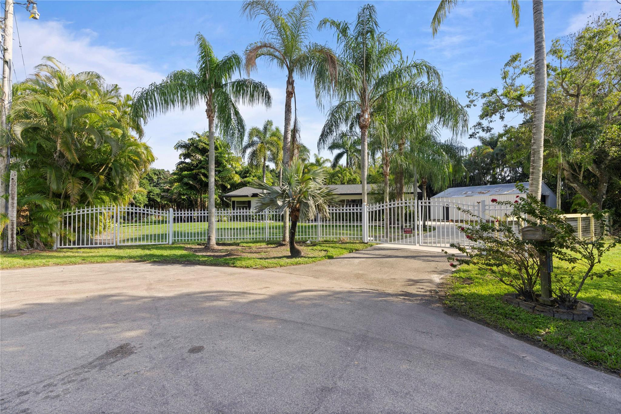 16900 SW 62nd, Southwest Ranches FL 33331