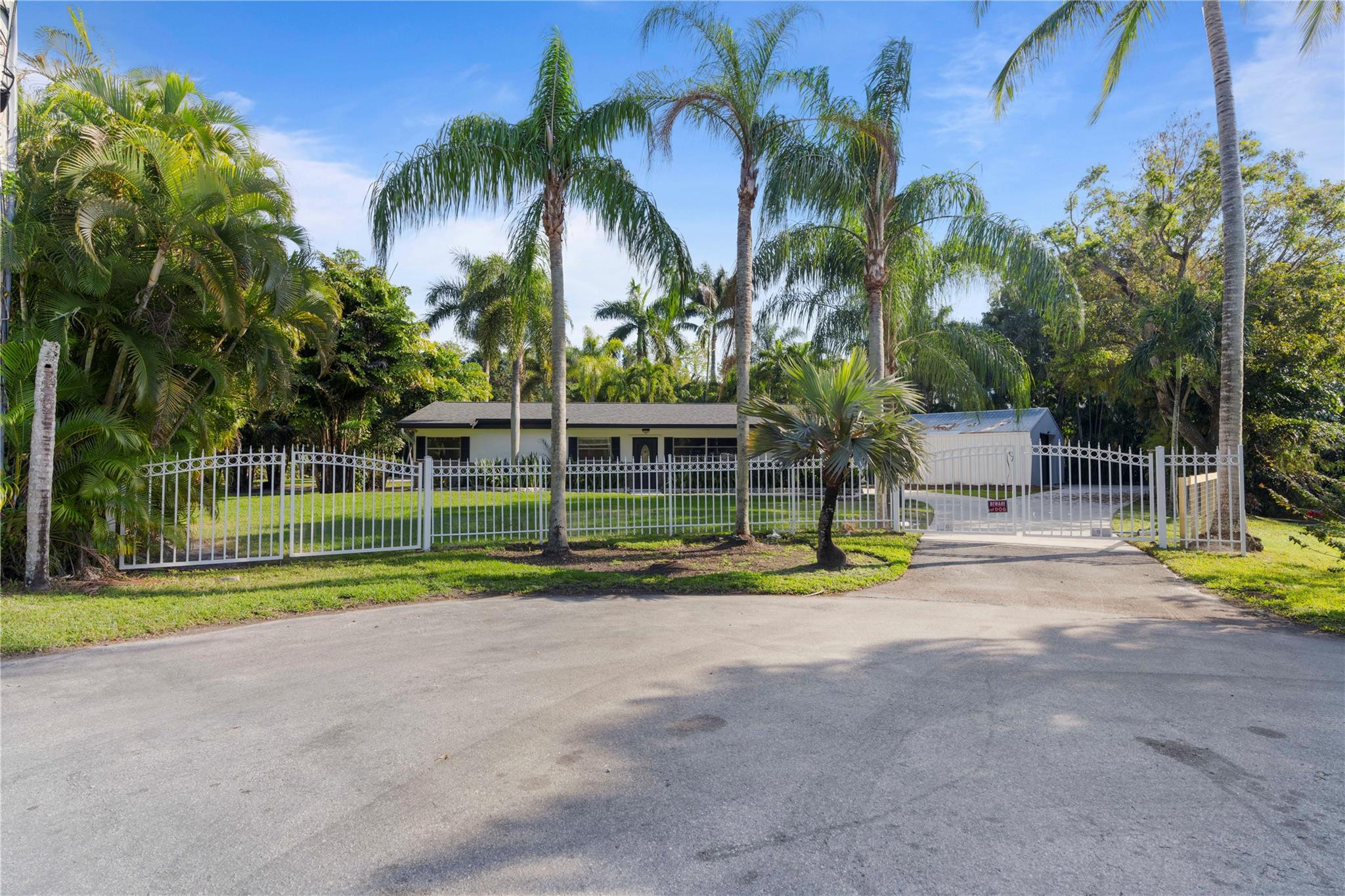 16900 SW 62nd, Southwest Ranches FL 33331