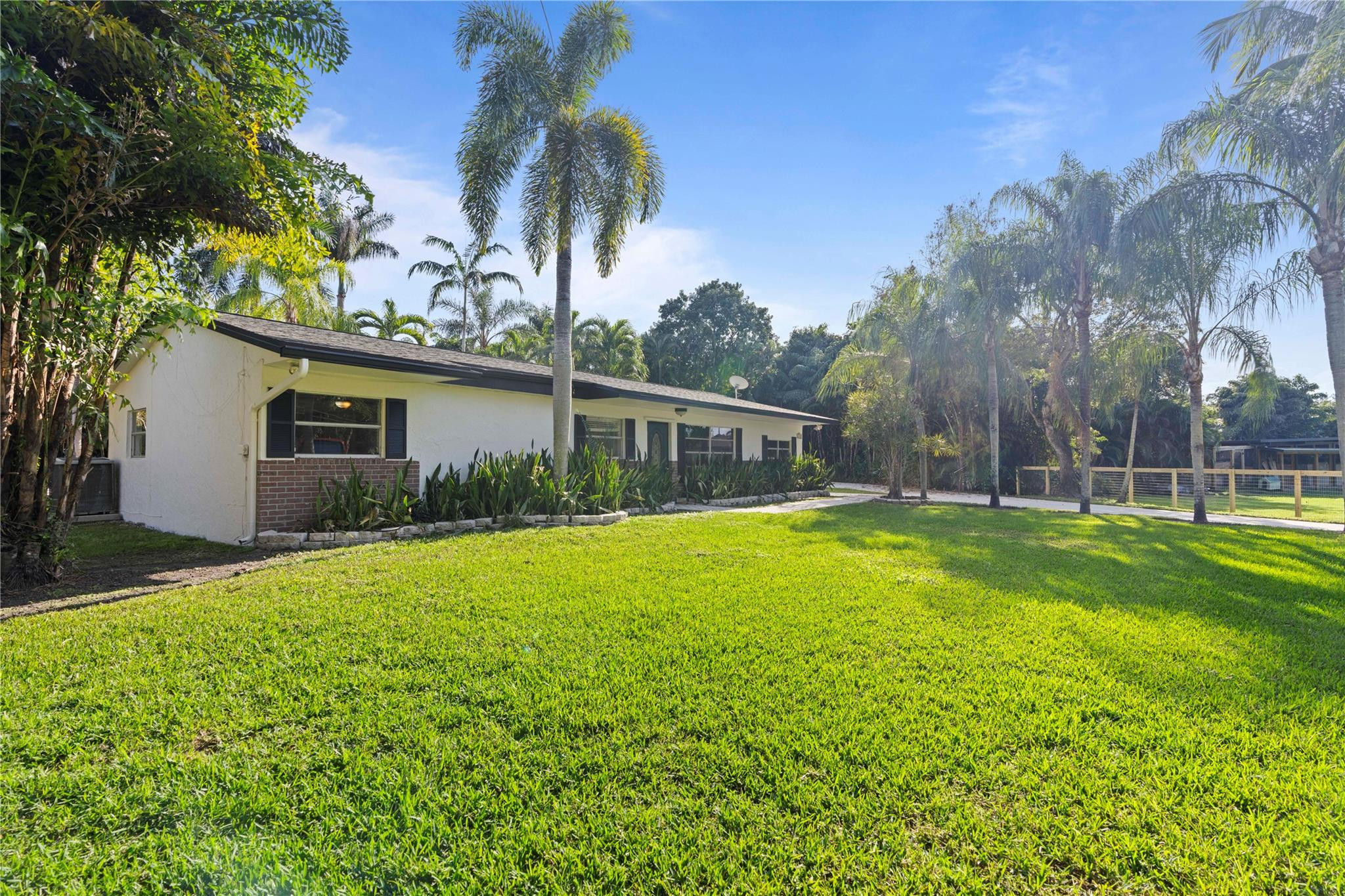 16900 SW 62nd, Southwest Ranches FL 33331