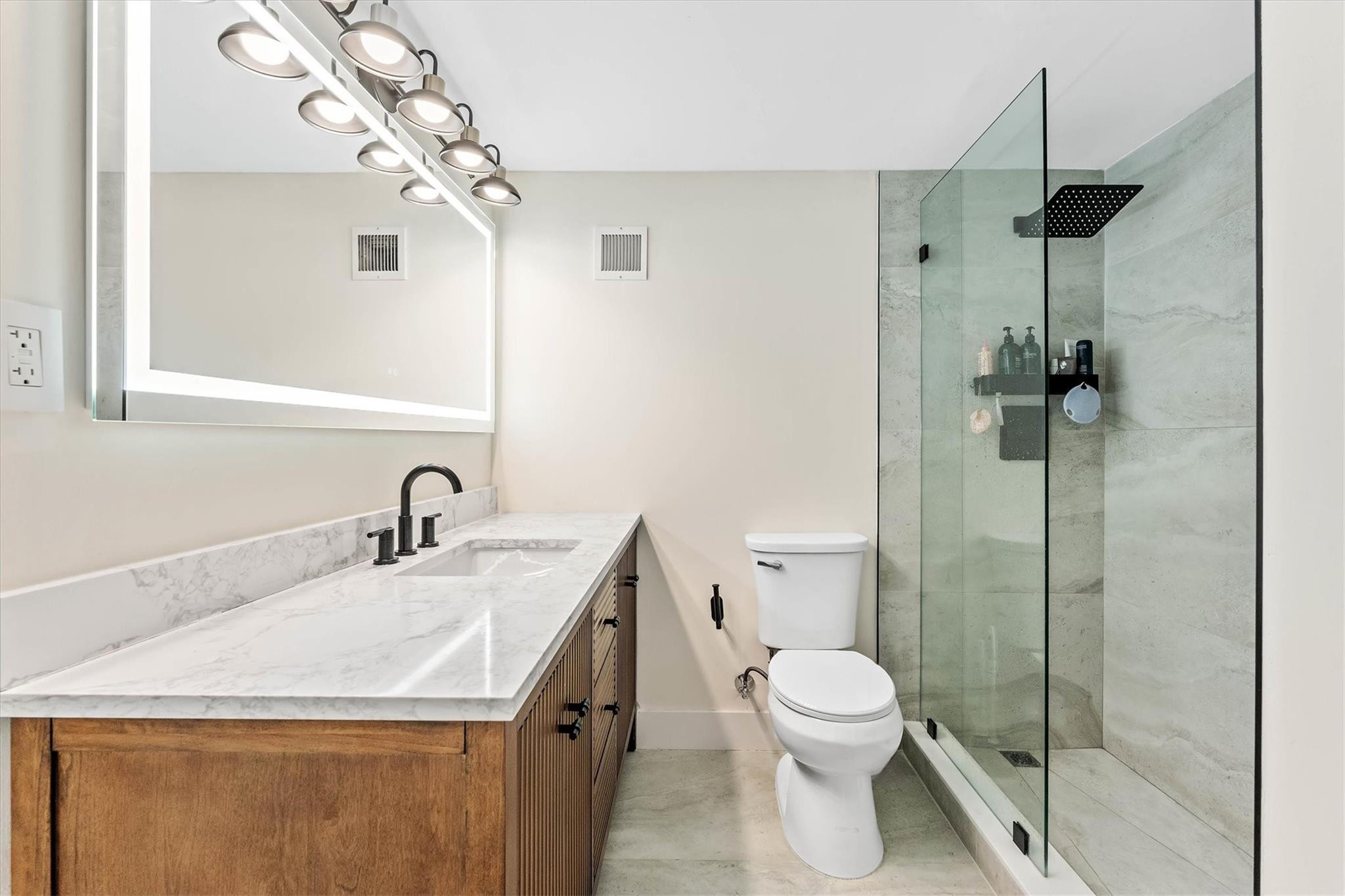1200 West #604, Miami Beach FL 33139