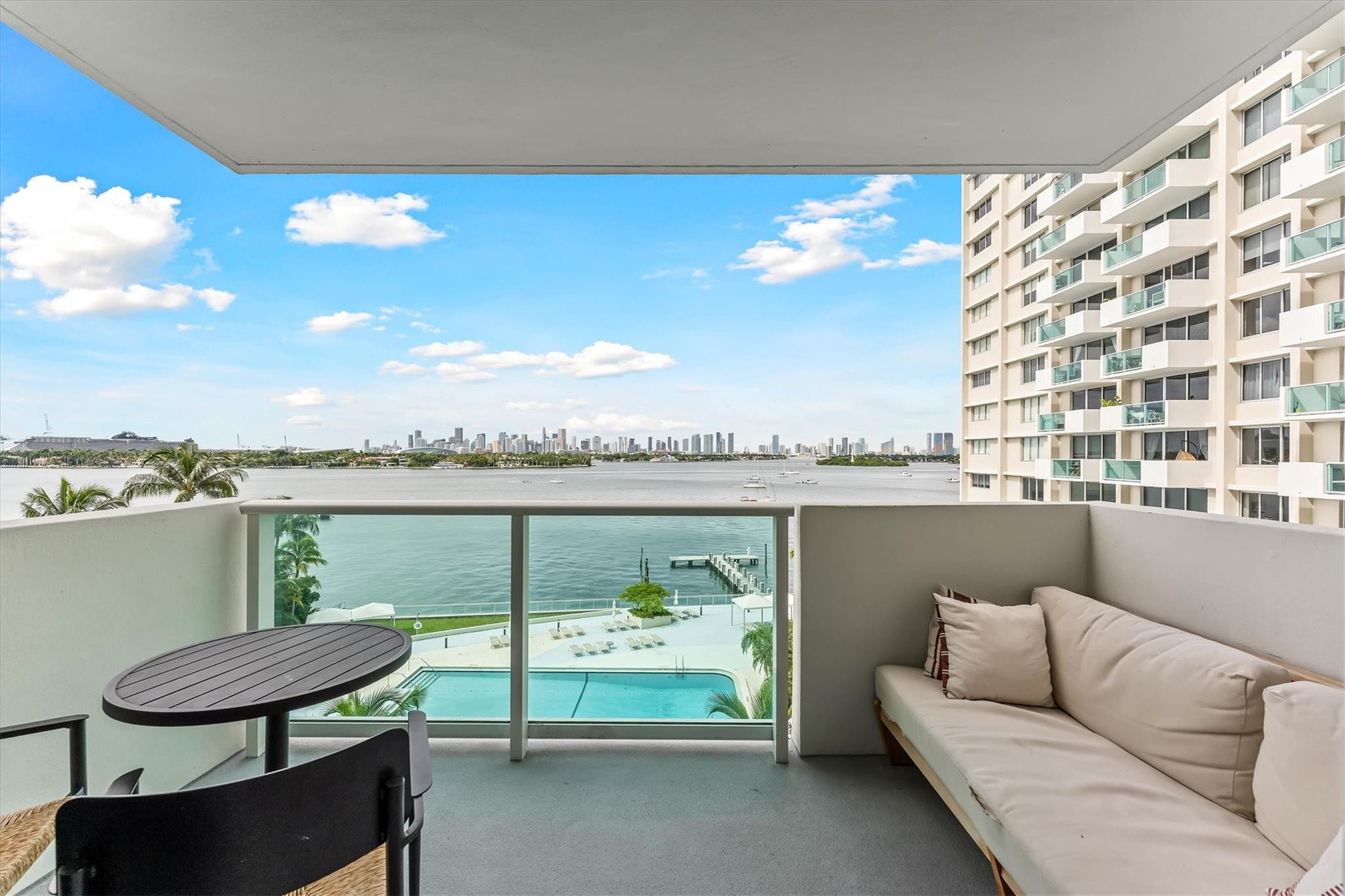 1200 West #604, Miami Beach FL 33139