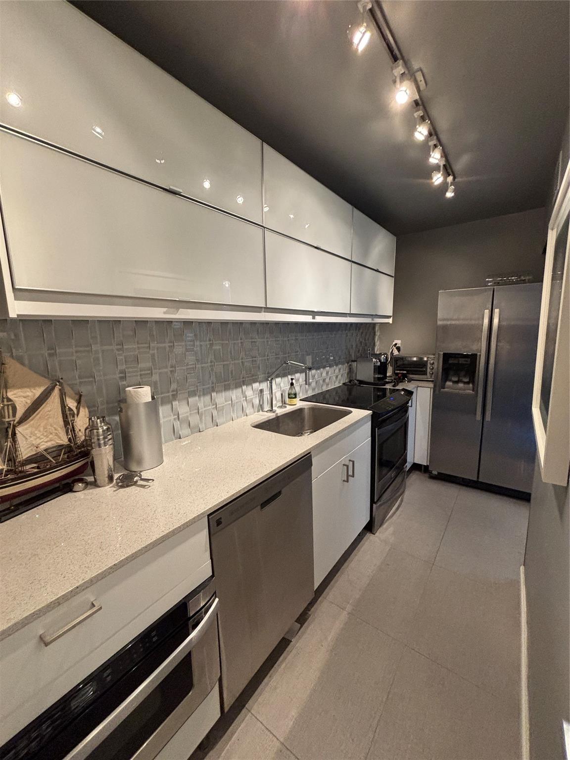 1200 West Ave #1128, Miami Beach FL 33139