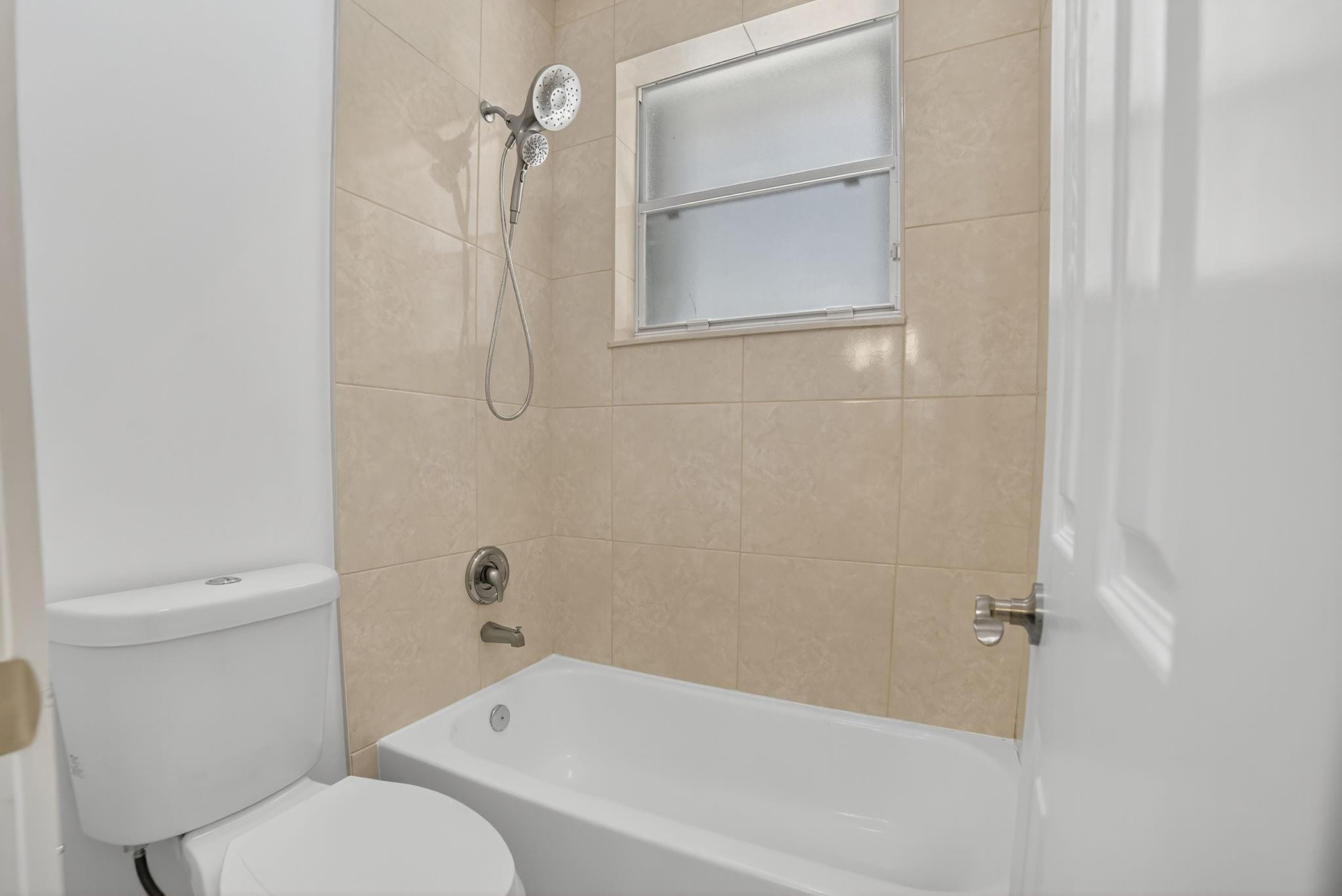 12480 NW 62nd, Coral Springs FL 33076