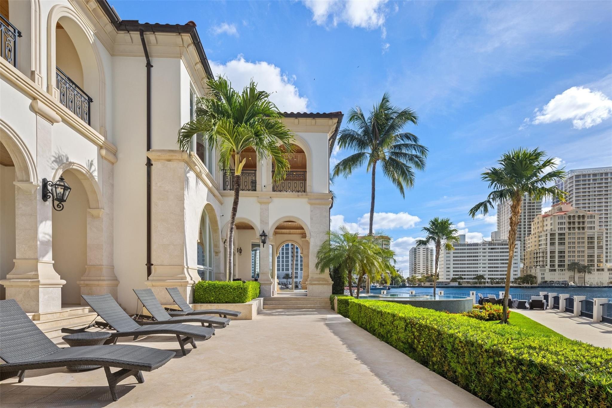 2716 Aqua Vista, Fort Lauderdale FL 33301
