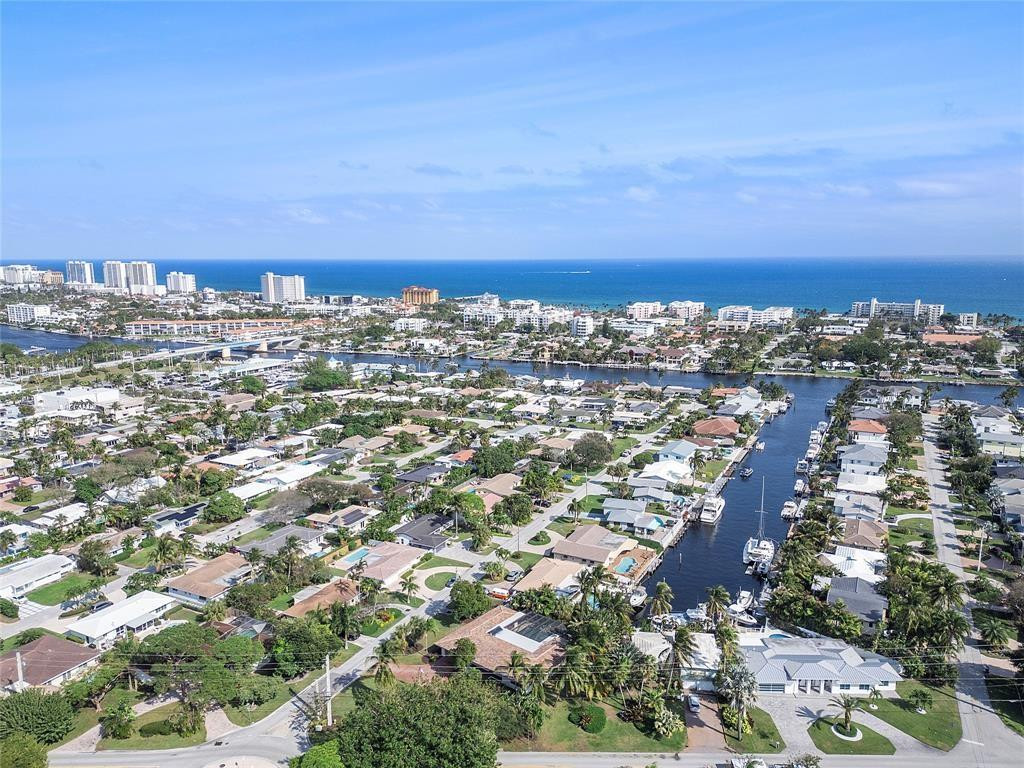 556 SE 15th, Deerfield Beach FL 33441