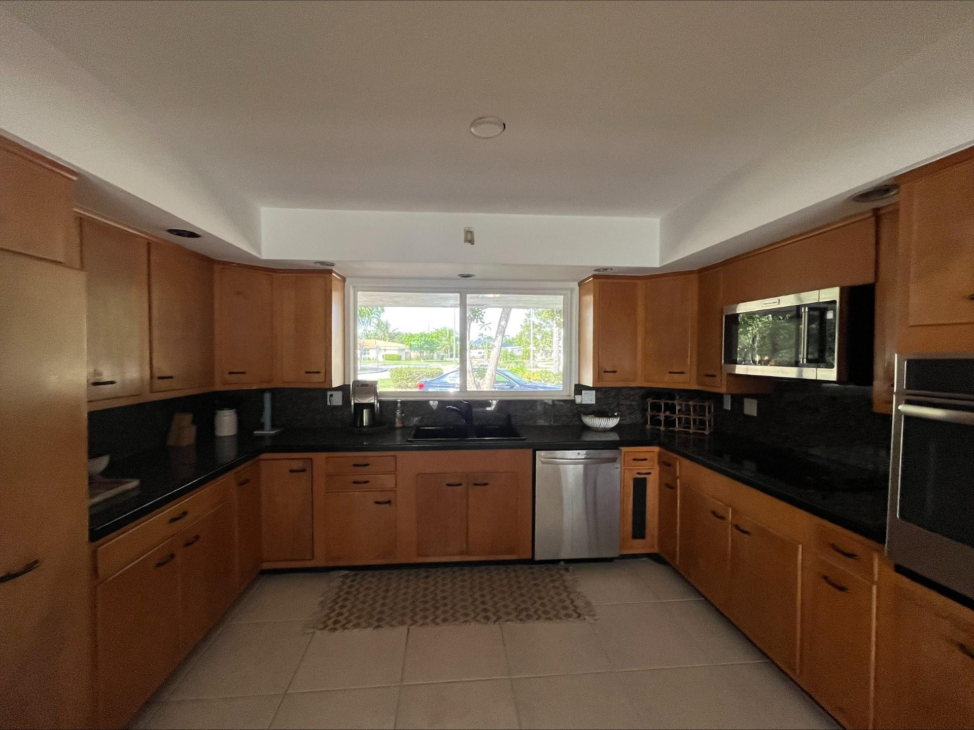 556 SE 15th, Deerfield Beach FL 33441