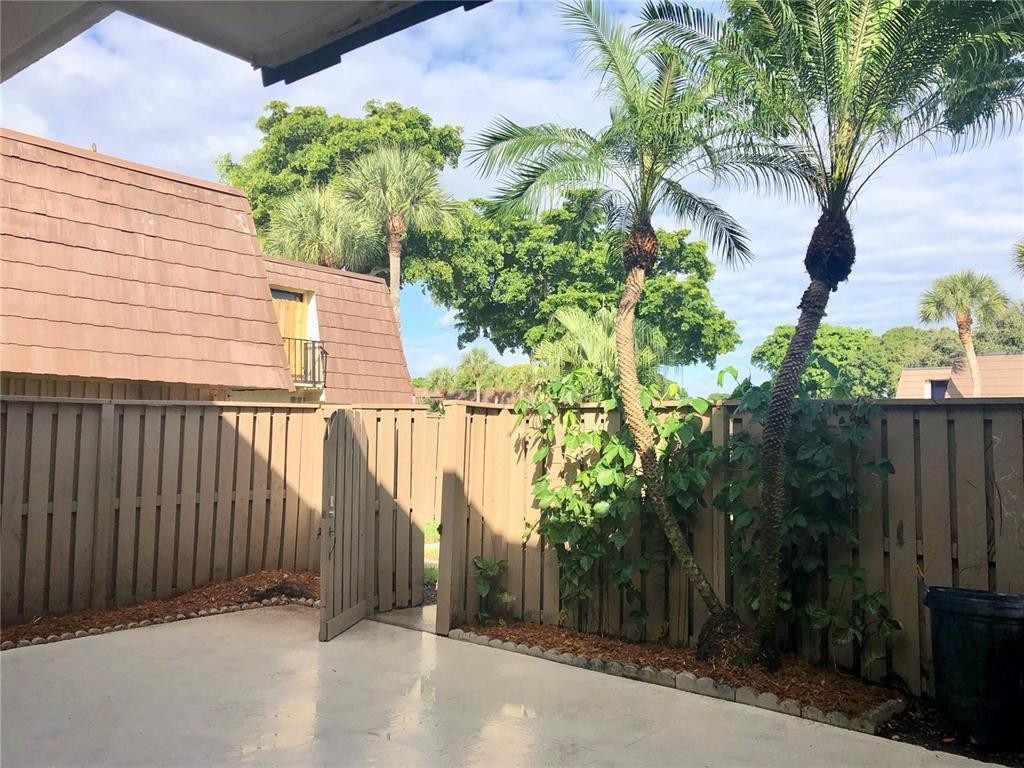 714 7th, Palm Beach Gardens FL 33410