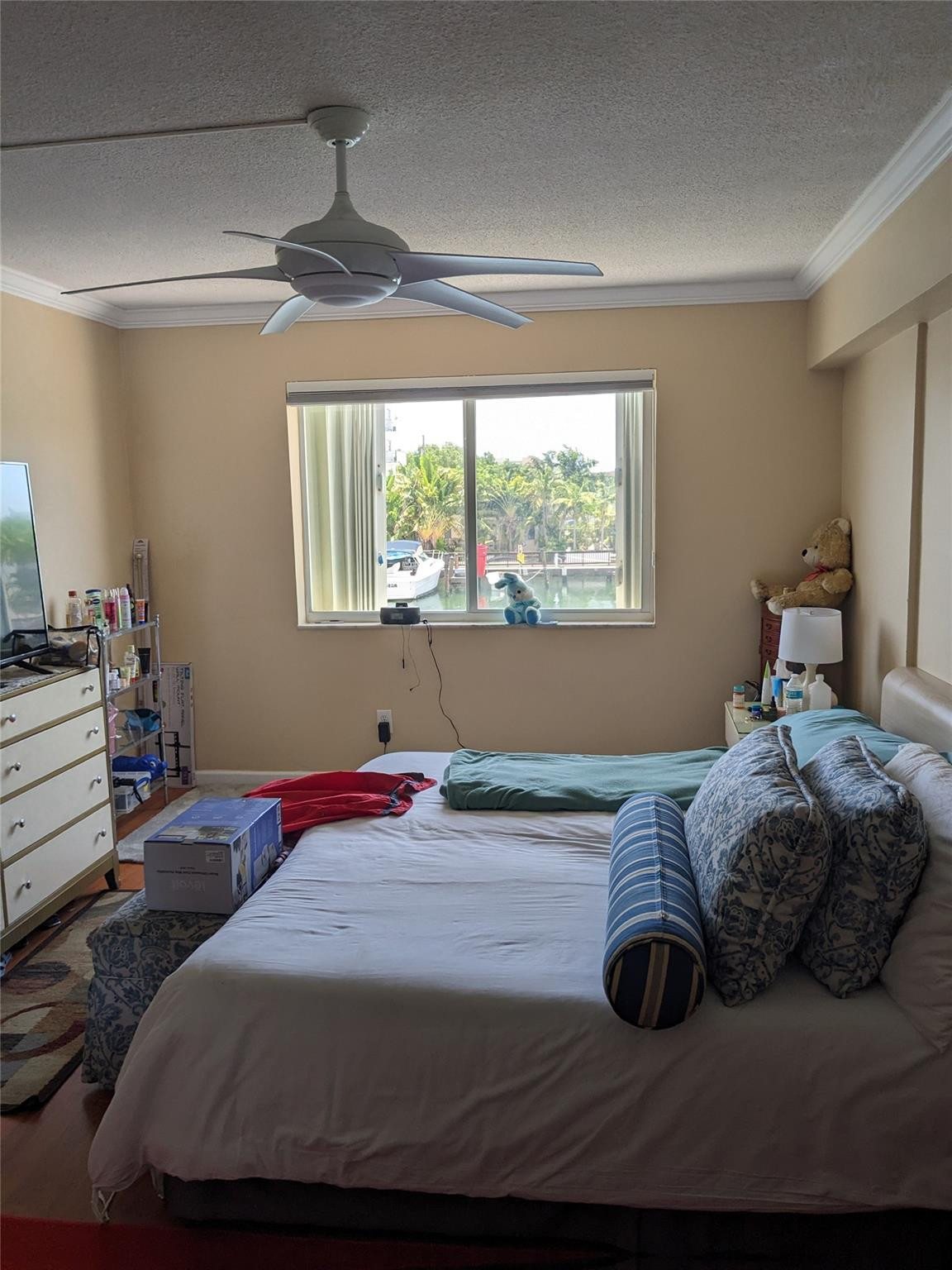 8001 N Crespi #2c, Miami Beach FL 33141
