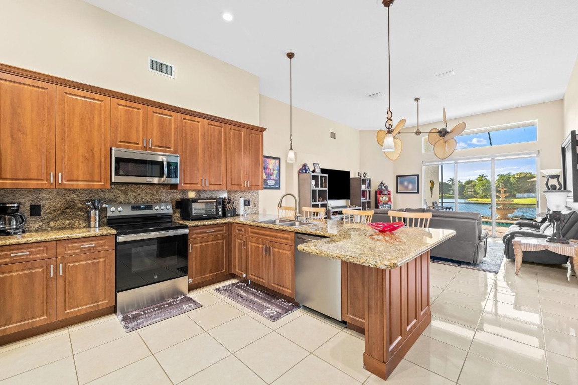 10658 Saint Thomas, Boca Raton FL 33498