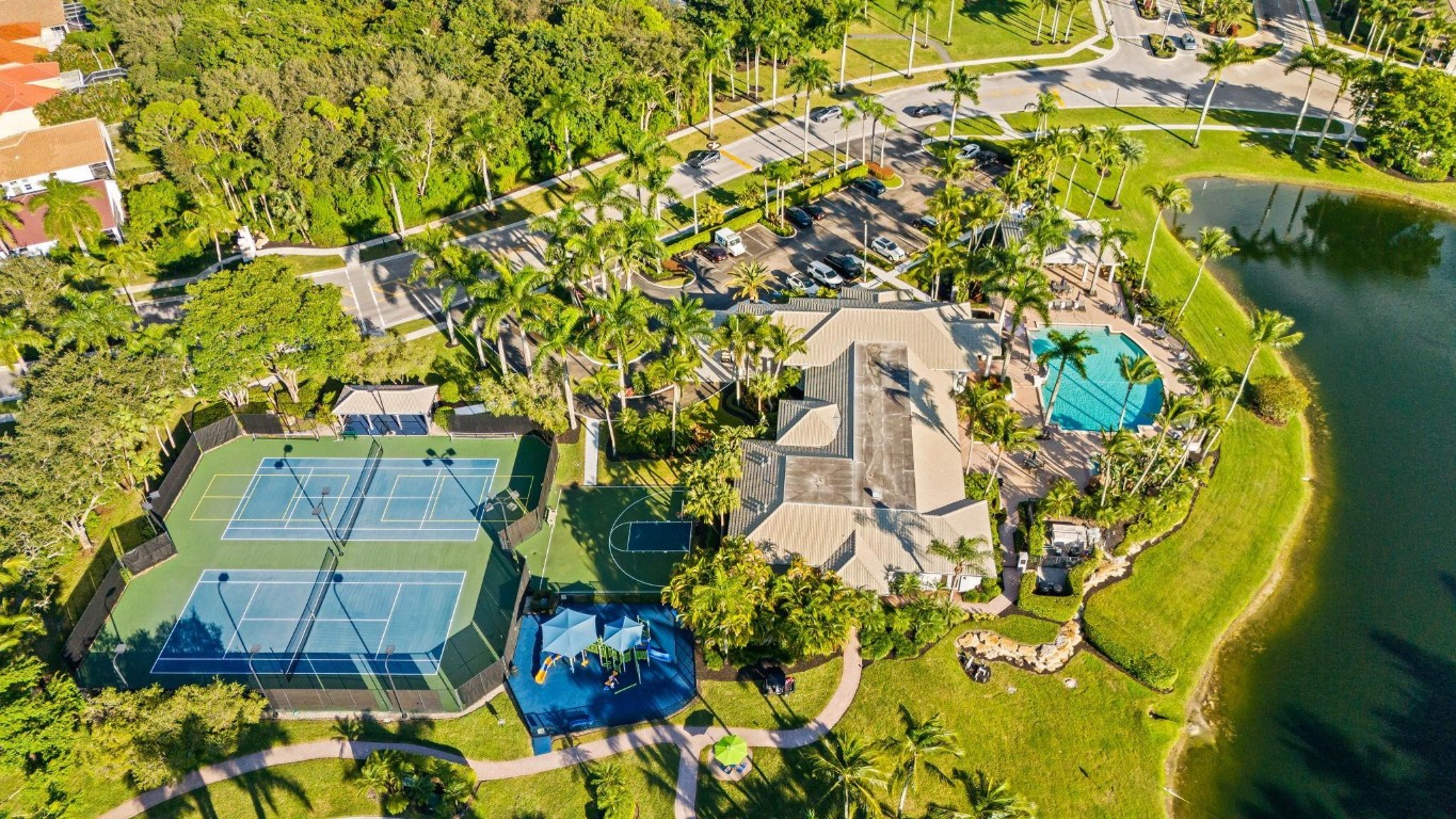 10658 Saint Thomas, Boca Raton FL 33498