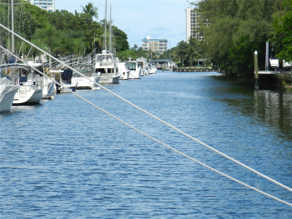 6307 Bay Club #2, Fort Lauderdale FL 33308