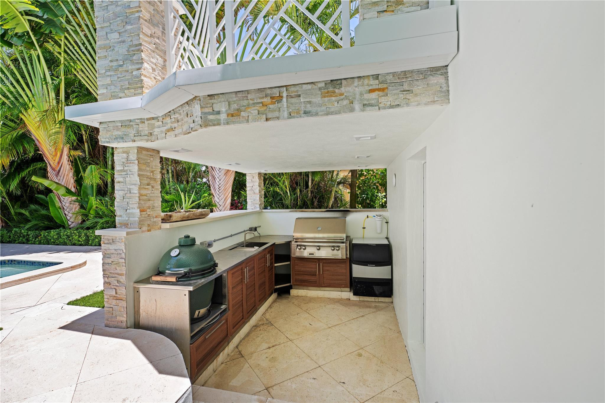 2307 N Riverside, Pompano Beach FL 33062