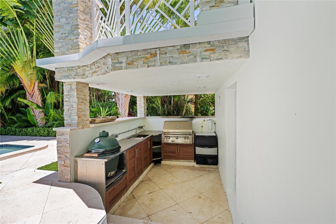 2307 N Riverside, Pompano Beach FL 33062