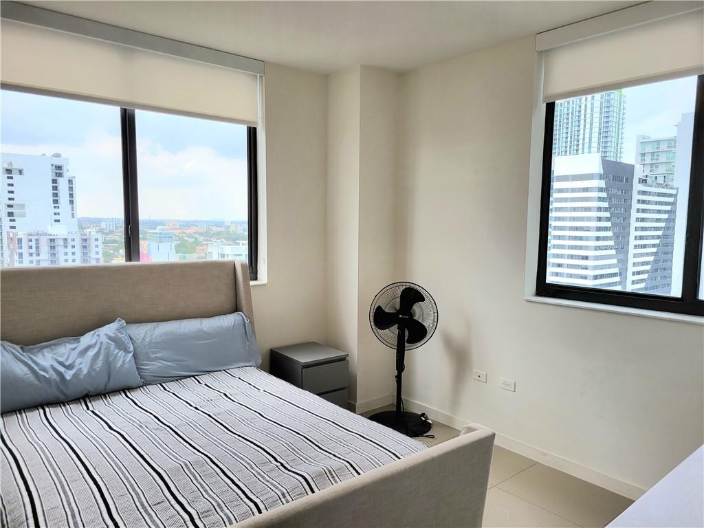 999 SW 1st #1914, Miami FL 33130