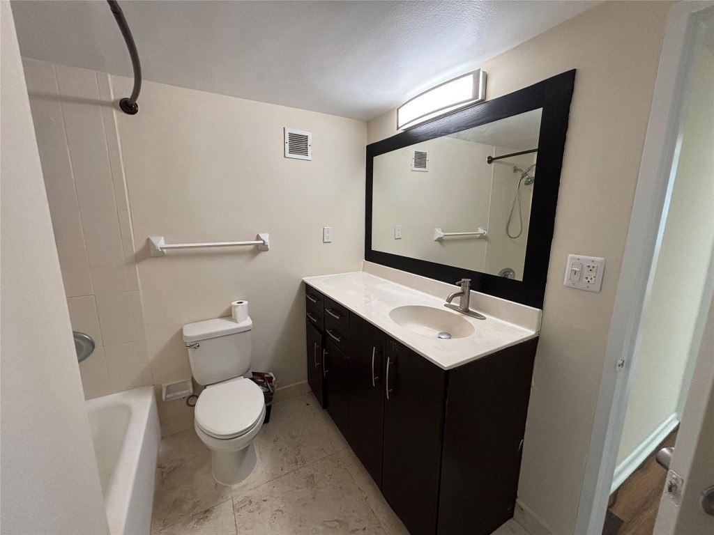 1200 West #1130, Miami Beach FL 33139