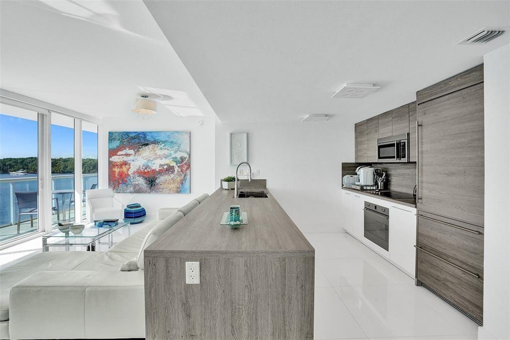 400 Sunny Isles Blvd #319, Sunny Isles Beach FL 33160
