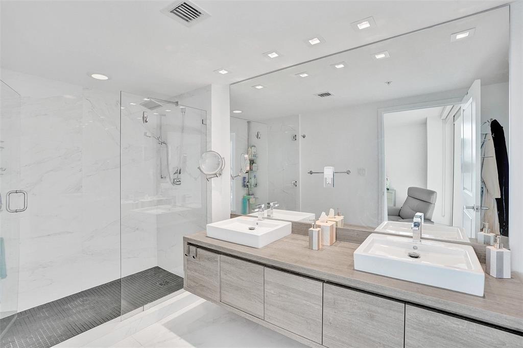 400 Sunny Isles Blvd #319, Sunny Isles Beach FL 33160