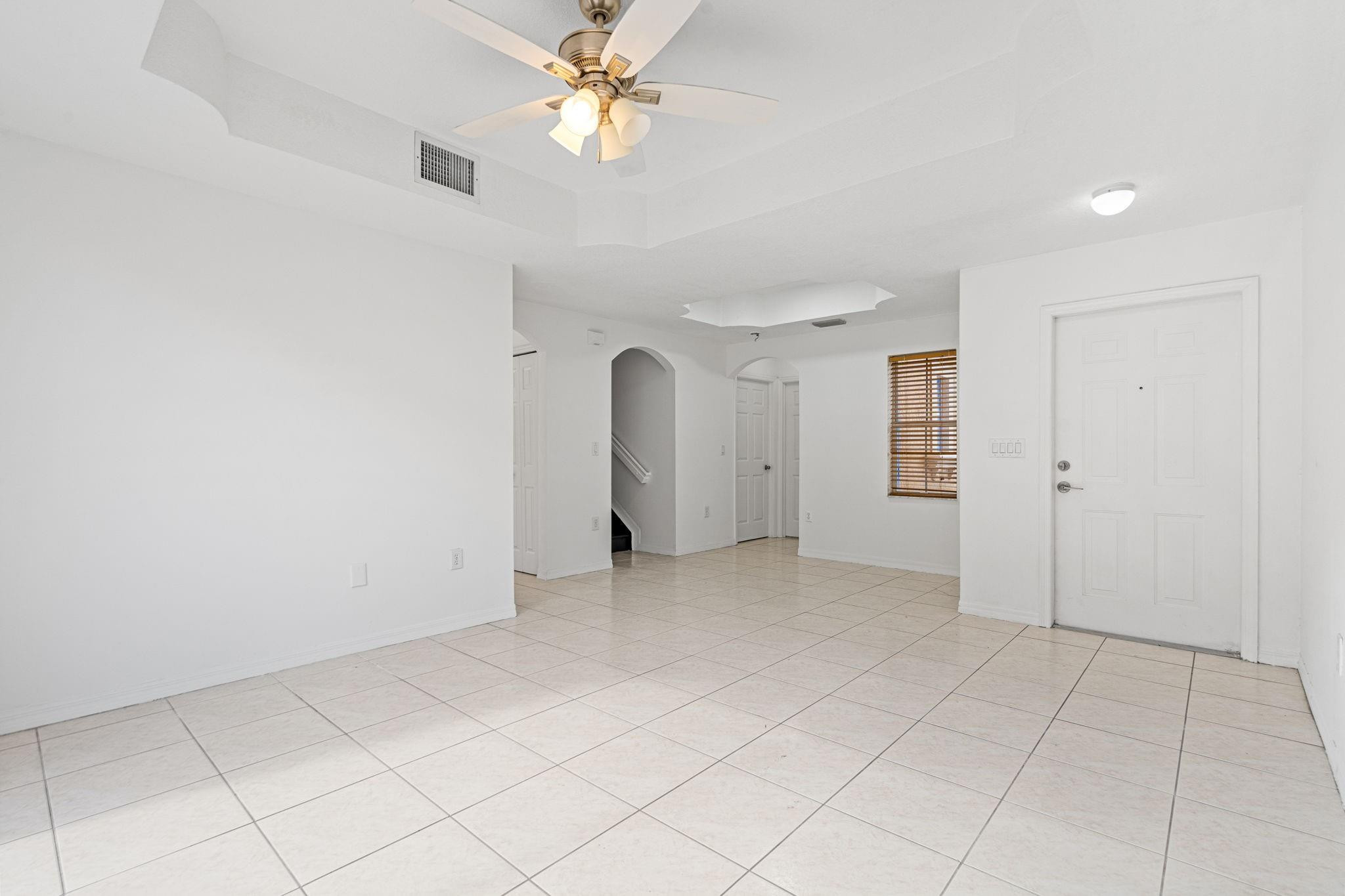 8520 NW 139th #1602, Miami Lakes FL 33016