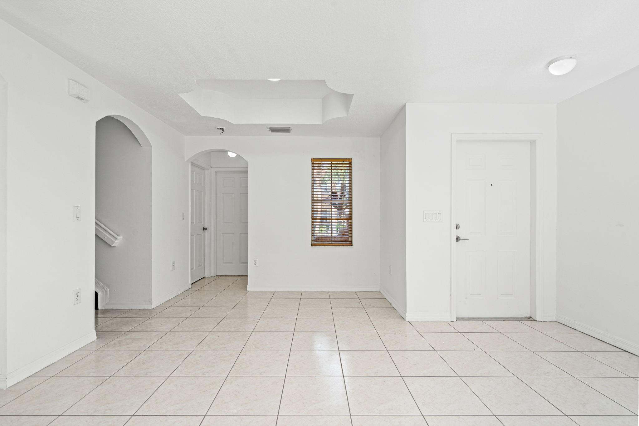 8520 NW 139th #1602, Miami Lakes FL 33016