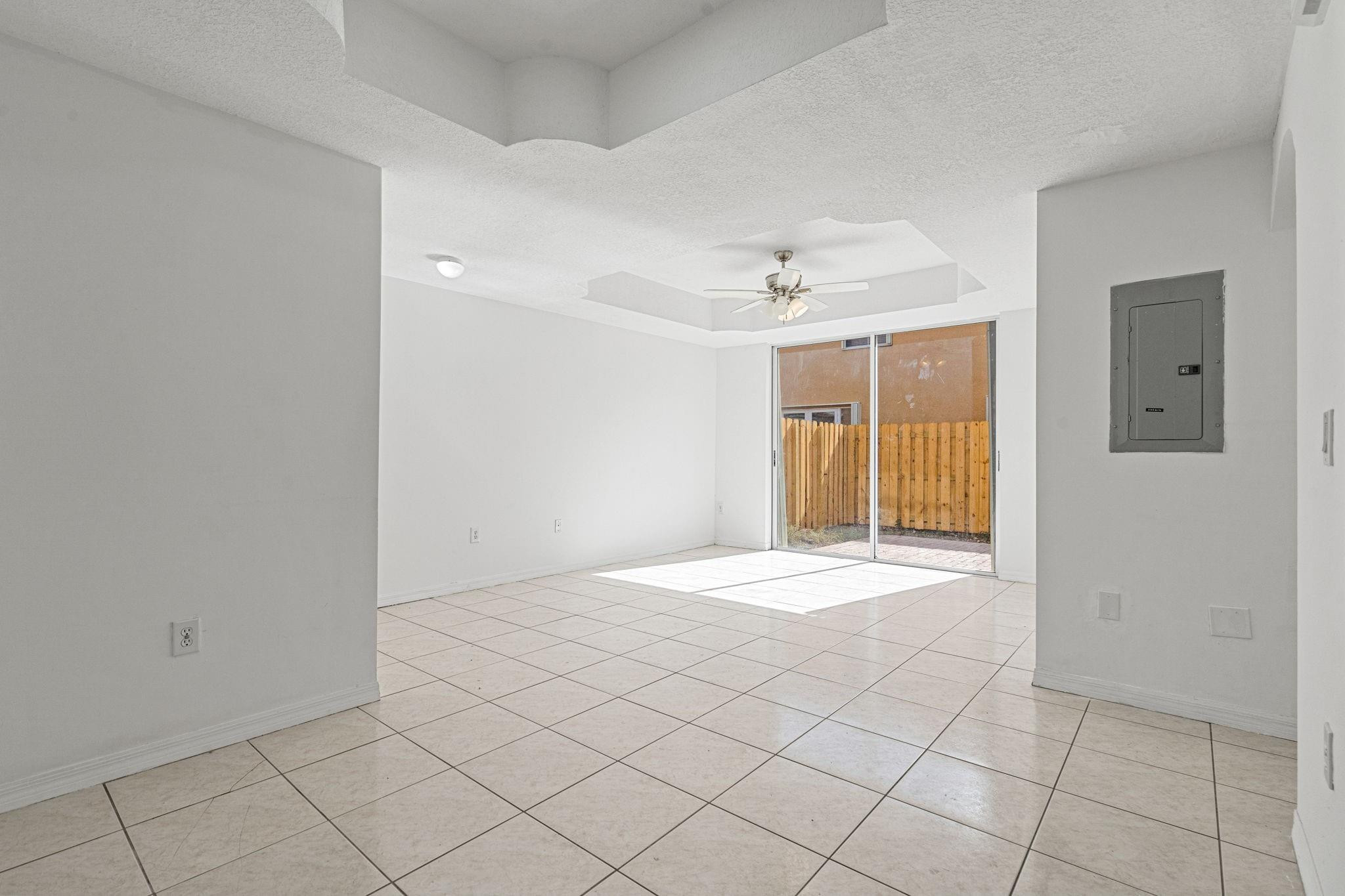 8520 NW 139th #1602, Miami Lakes FL 33016