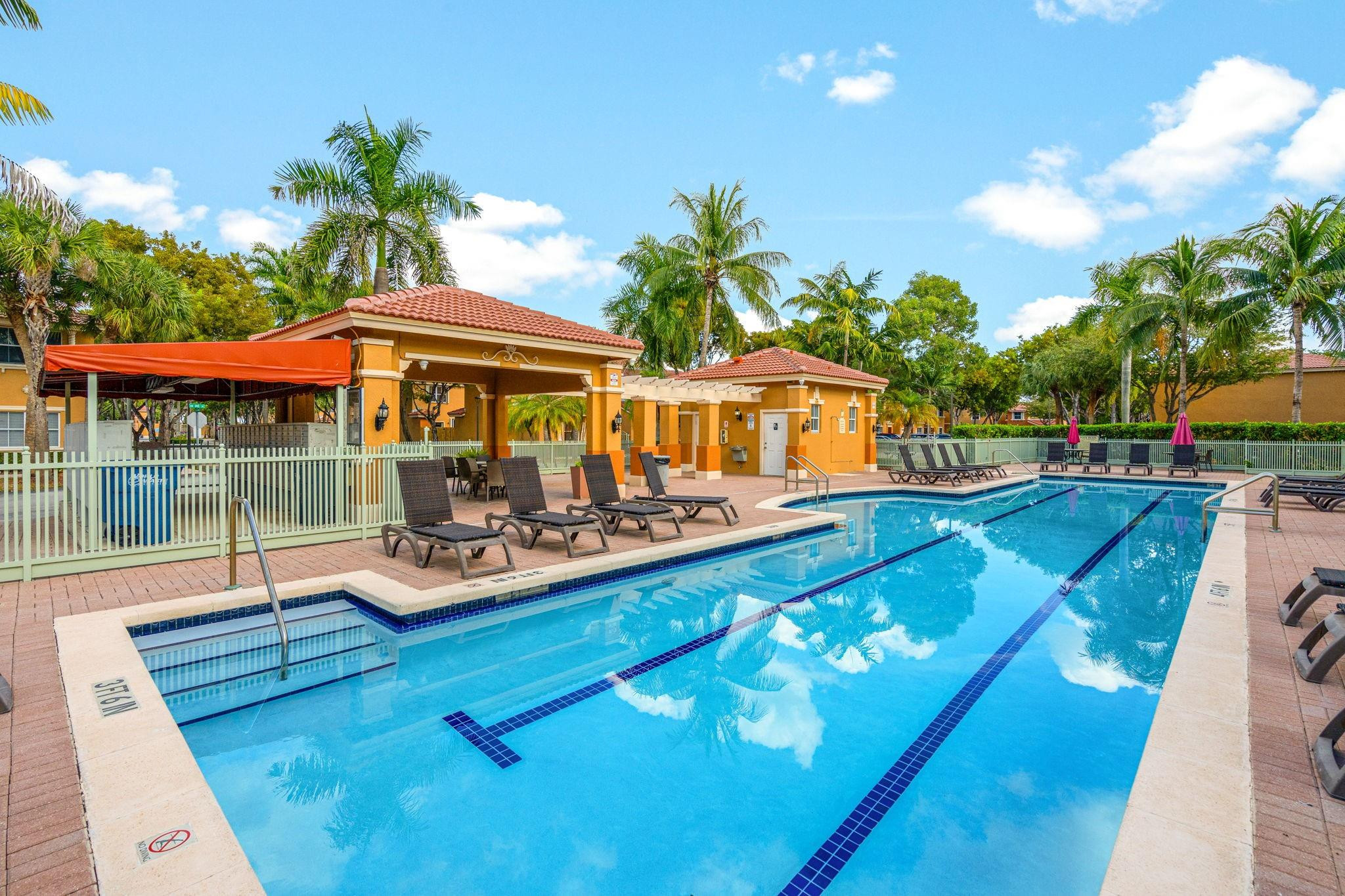 8520 NW 139th #1602, Miami Lakes FL 33016