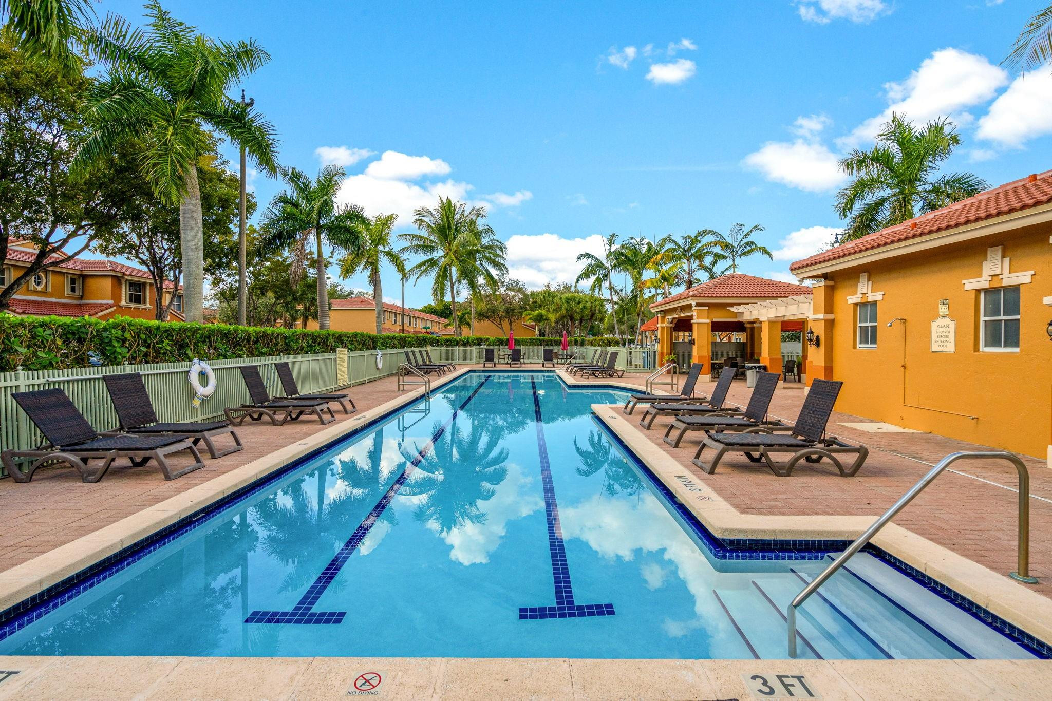 8520 NW 139th #1602, Miami Lakes FL 33016