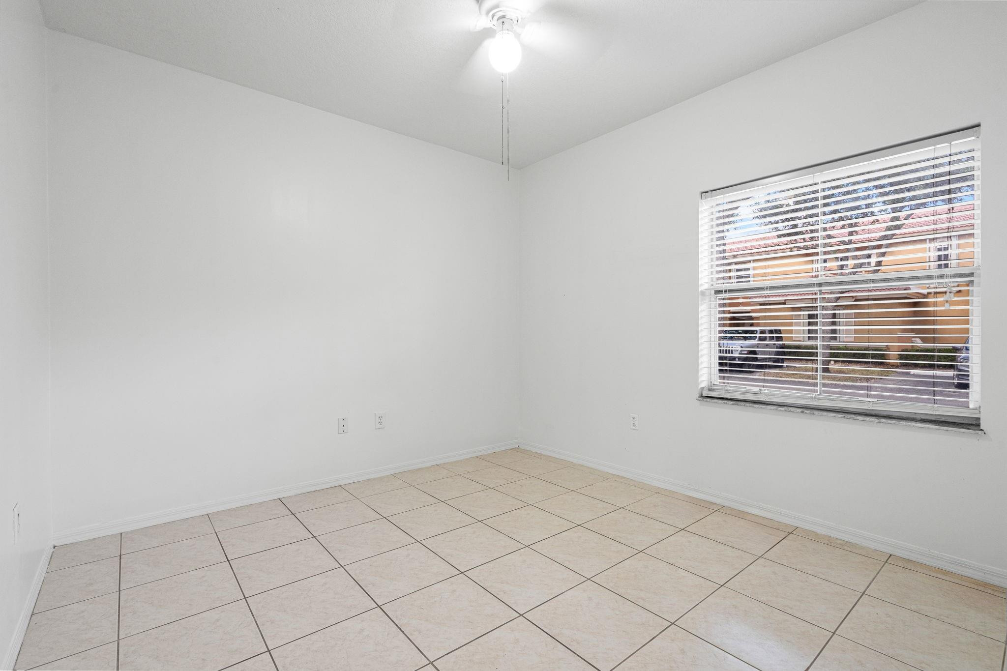 8520 NW 139th #1602, Miami Lakes FL 33016