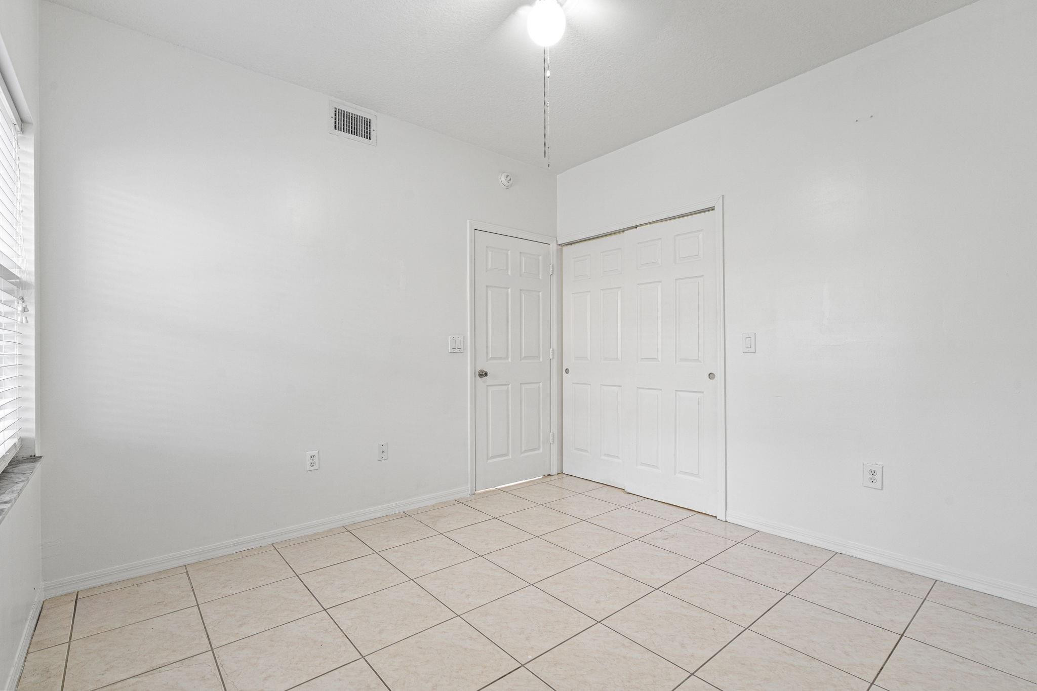 8520 NW 139th #1602, Miami Lakes FL 33016