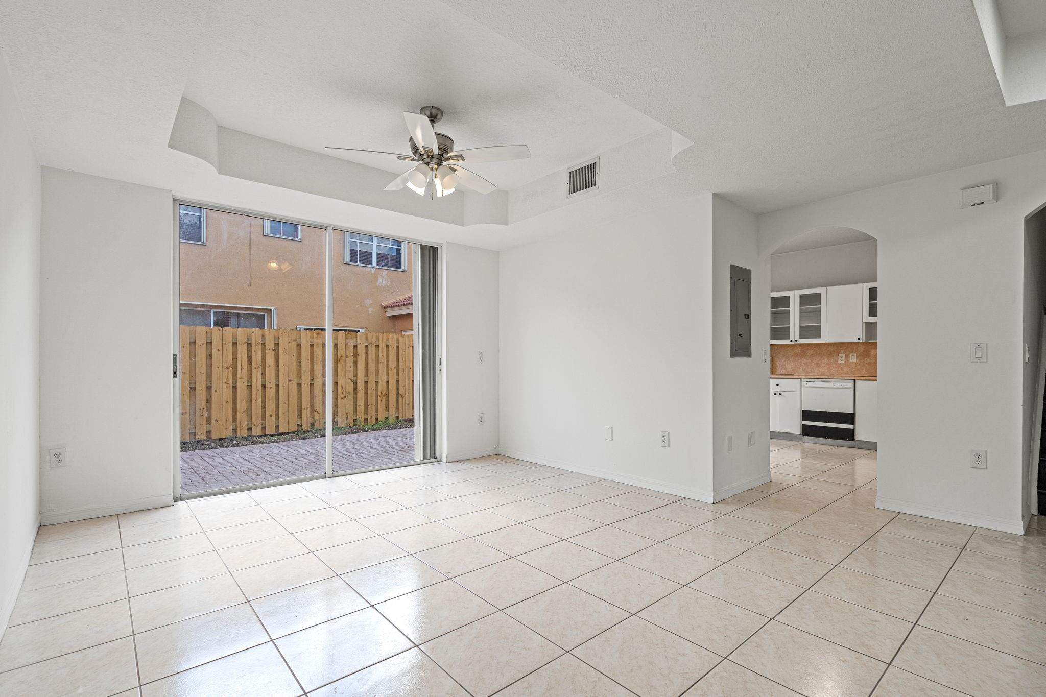 8520 NW 139th #1602, Miami Lakes FL 33016