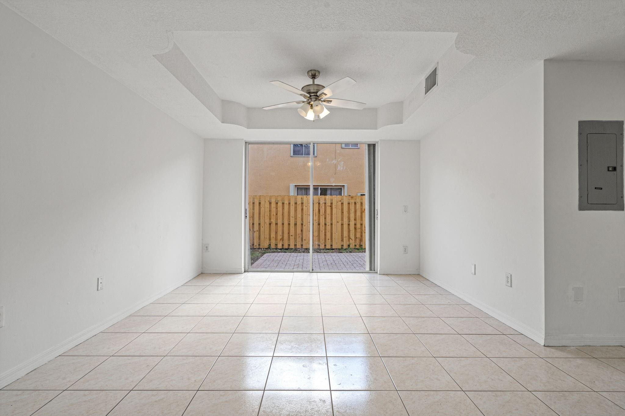 8520 NW 139th #1602, Miami Lakes FL 33016