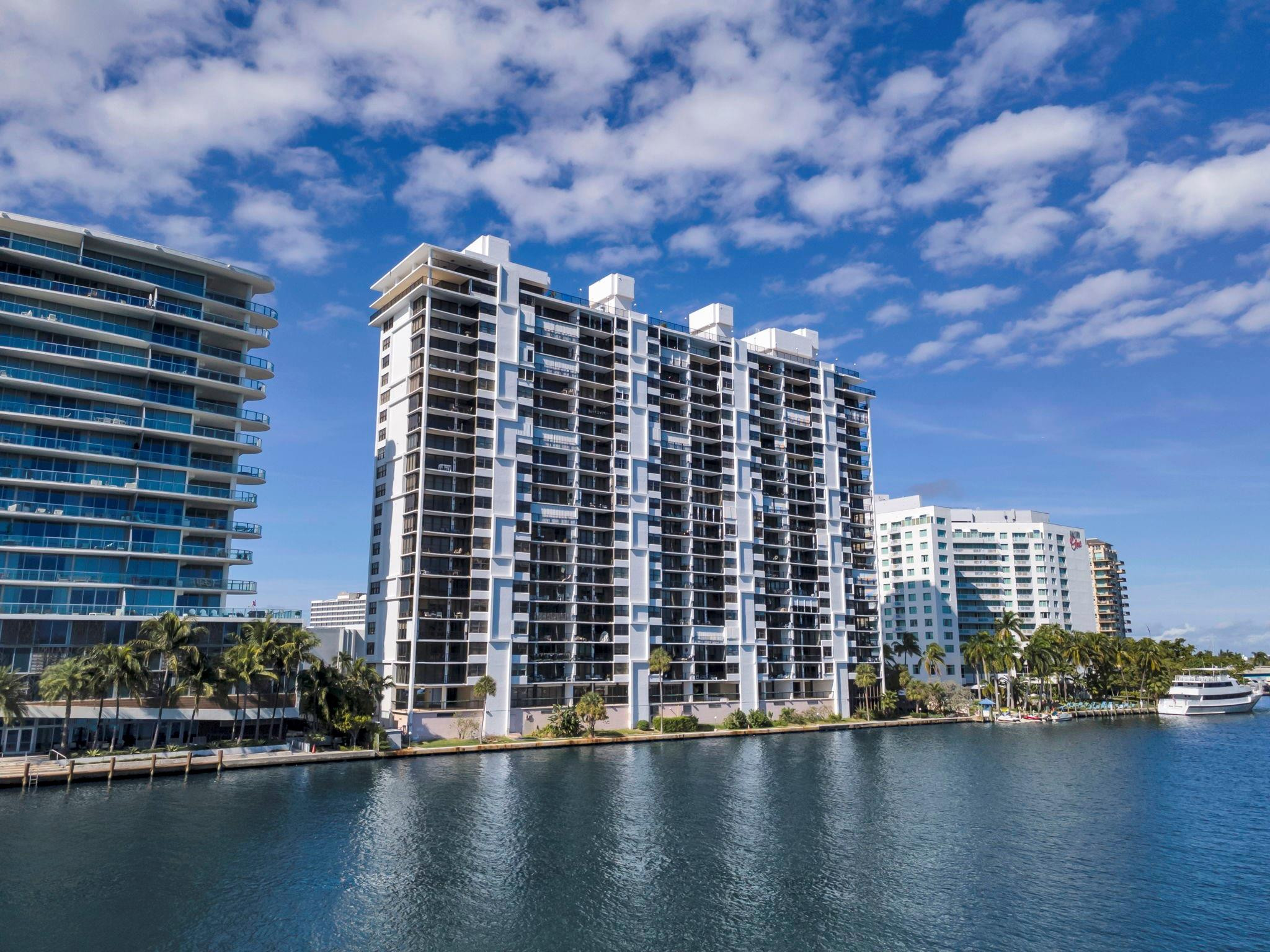 936 Intracoastal #21D, Fort Lauderdale FL 33304