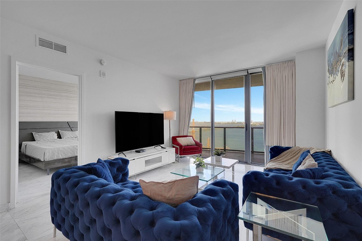 460 NE 28th #3407, Miami FL 33137