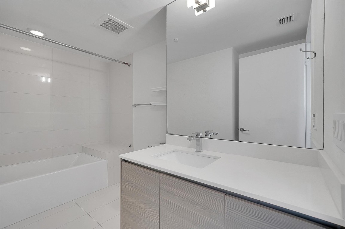 460 NE 28th #3407, Miami FL 33137