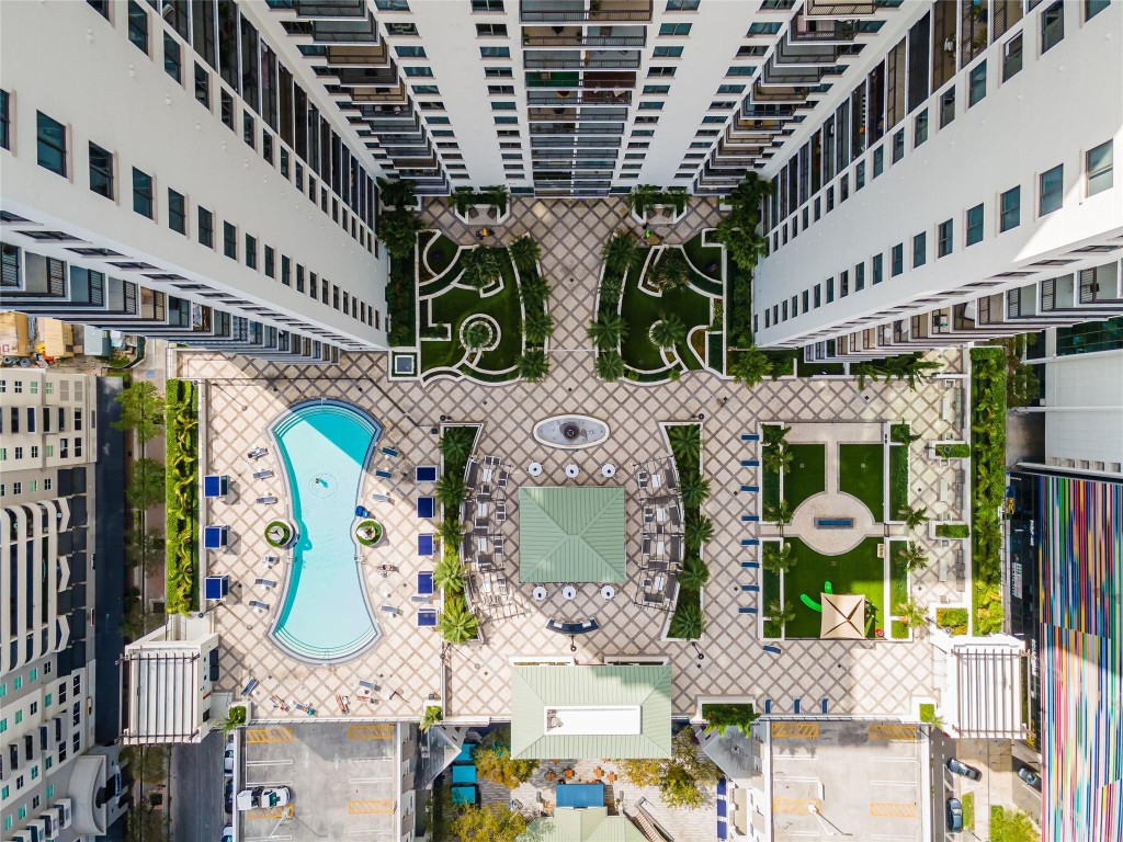 999 SW 1st #3301, Miami FL 33130