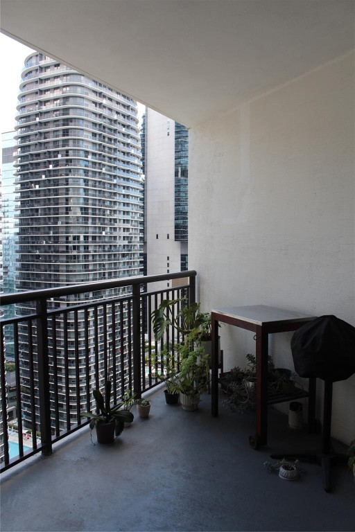 999 SW 1st #3301, Miami FL 33130