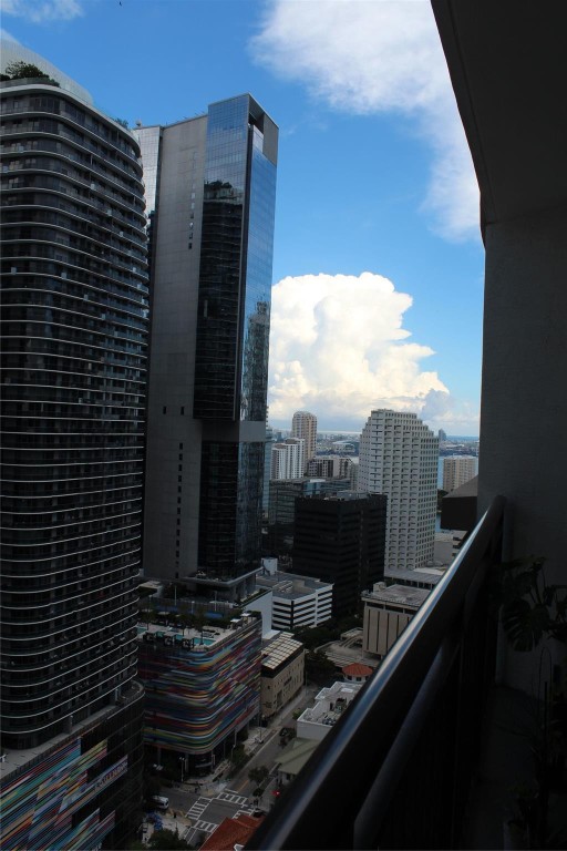 999 SW 1st #3301, Miami FL 33130