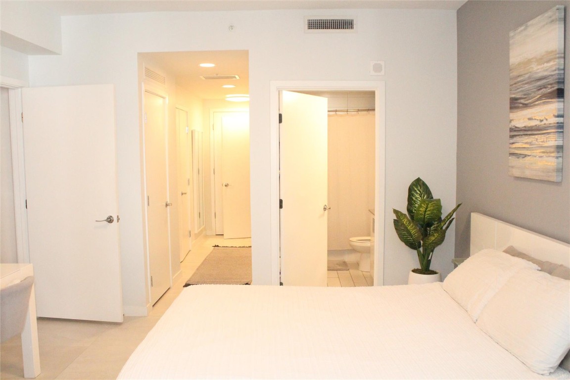 999 SW 1st #3301, Miami FL 33130