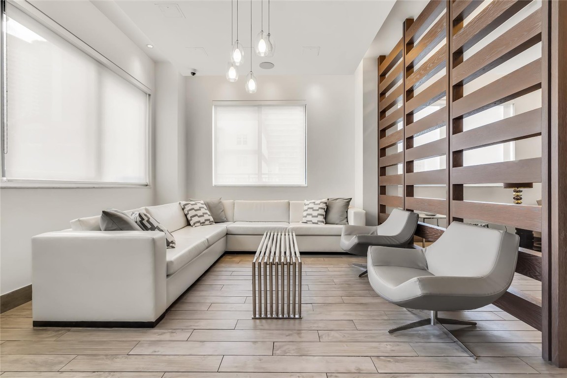 999 SW 1st #3301, Miami FL 33130