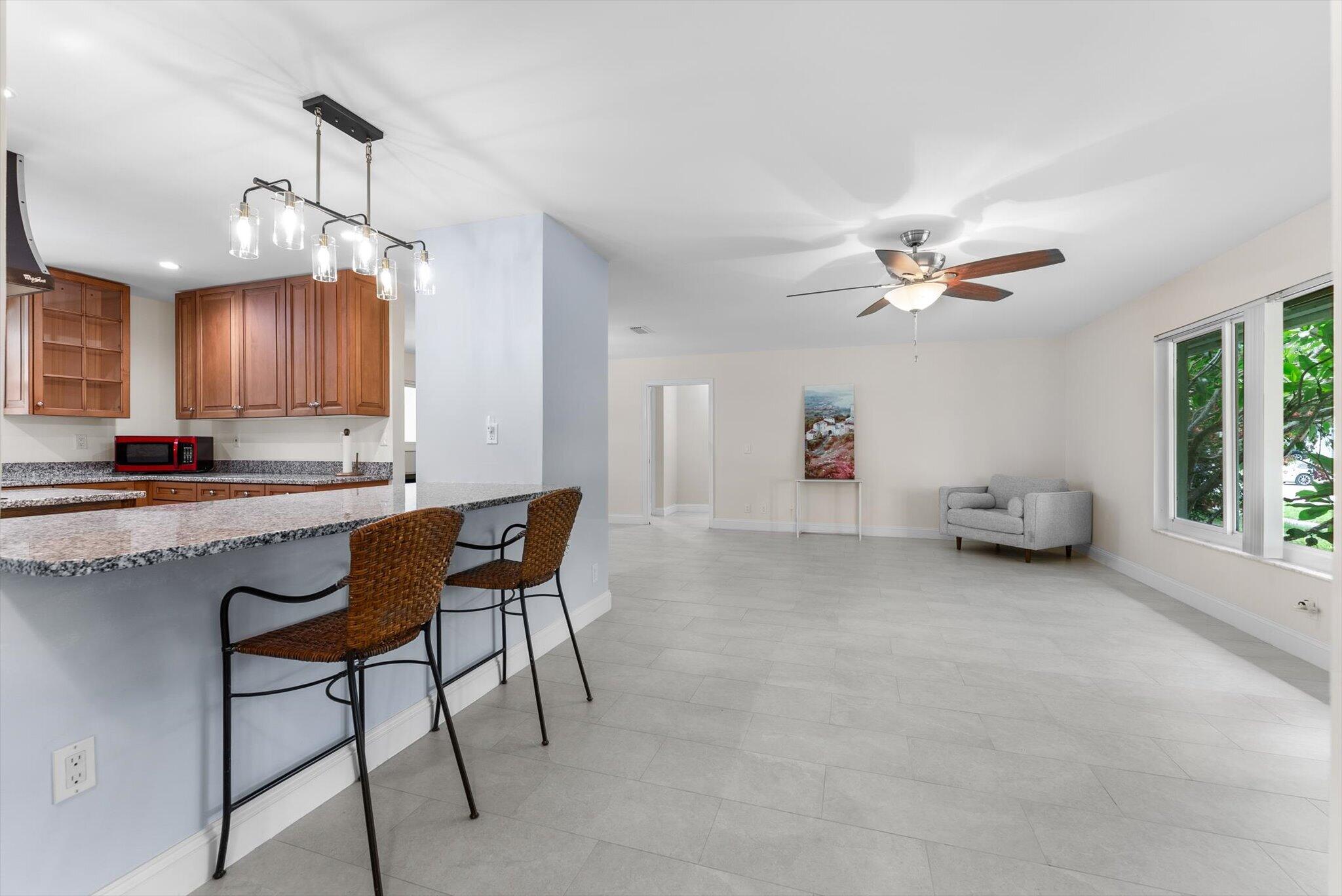 4811 Dorchester Mews, Haverhill FL 33415