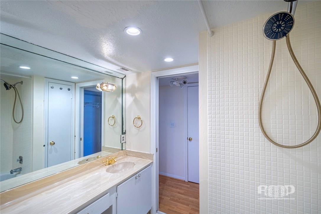 3100 NE 48th #908, Fort Lauderdale FL 33308
