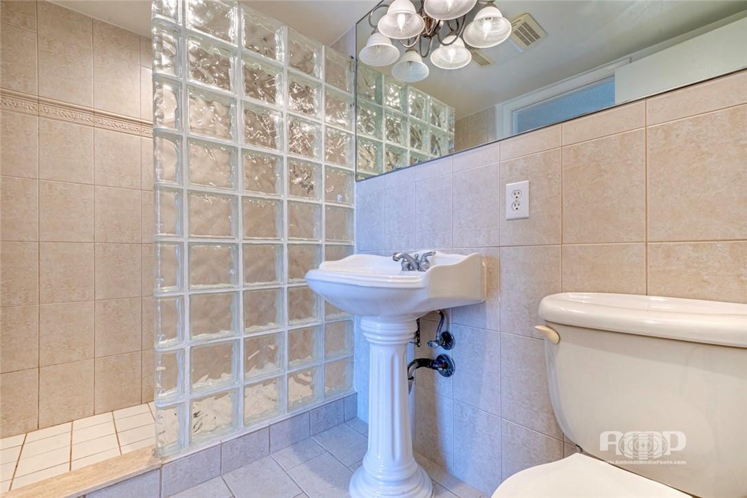 3100 NE 48th #908, Fort Lauderdale FL 33308