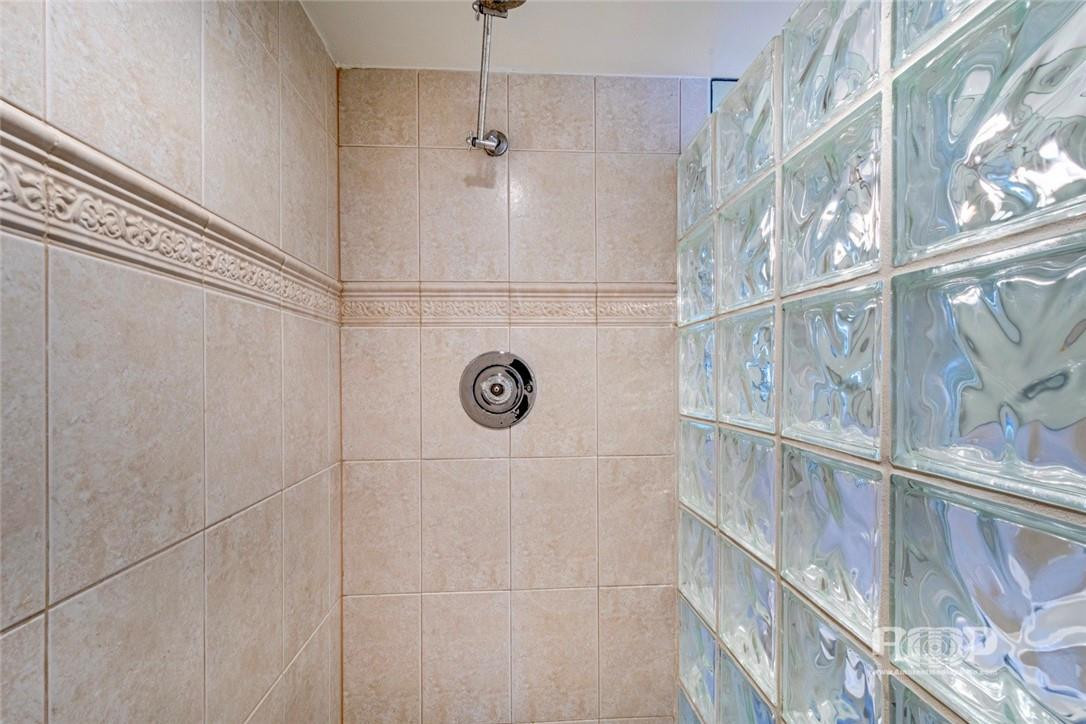 3100 NE 48th #908, Fort Lauderdale FL 33308